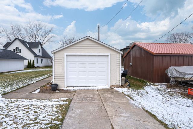 7054 Middle Channel Drive, Harsens Island, MI 48028