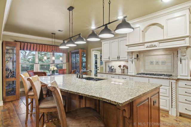 4505 Columbia Avenue, Tulsa, OK 74105