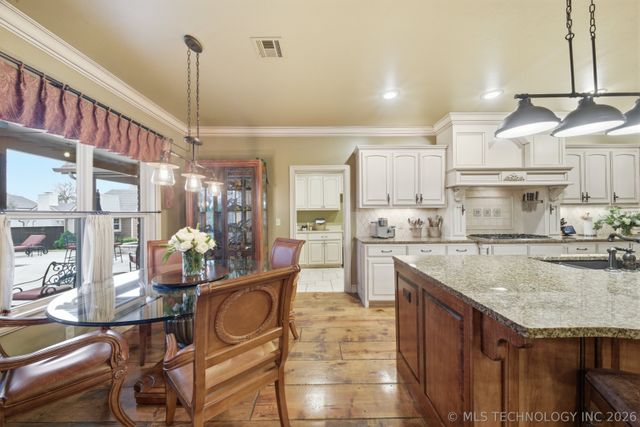 4505 Columbia Avenue, Tulsa, OK 74105