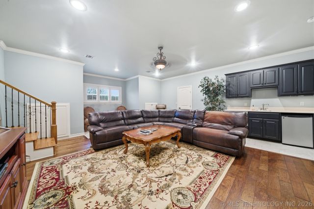 4505 Columbia Avenue, Tulsa, OK 74105