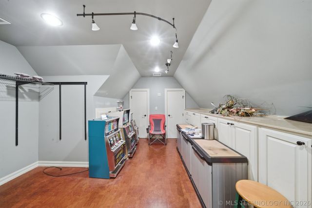 4505 Columbia Avenue, Tulsa, OK 74105
