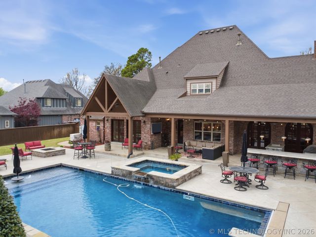 4505 Columbia Avenue, Tulsa, OK 74105