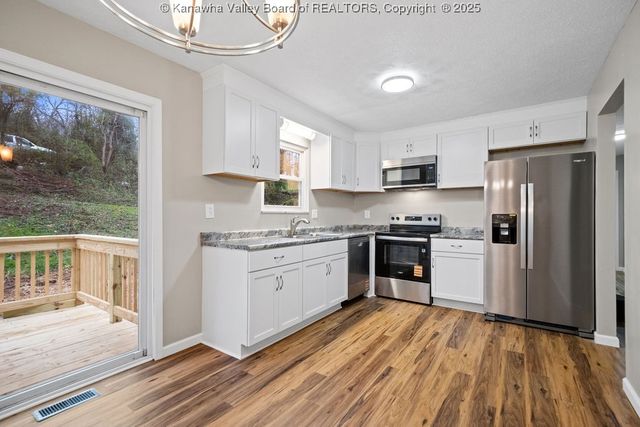 253 Bud Chatten Road, Leon, WV 25123