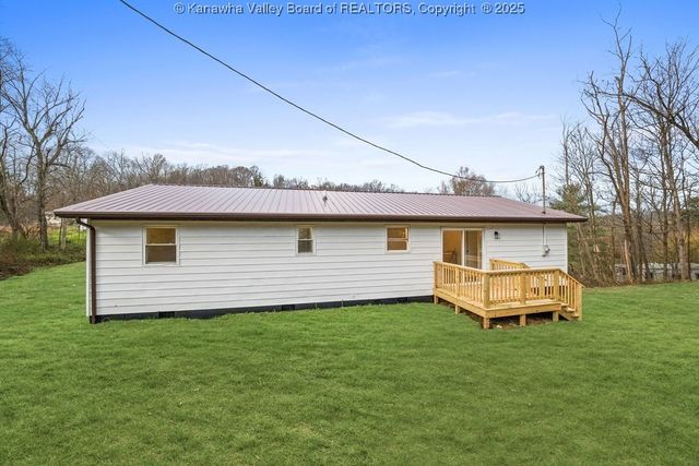 253 Bud Chatten Road, Leon, WV 25123