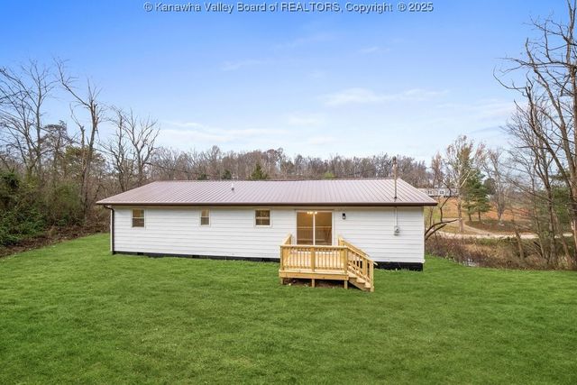 253 Bud Chatten Road, Leon, WV 25123
