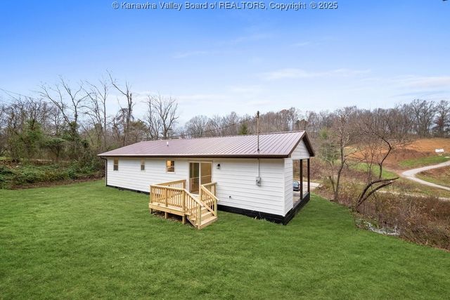 253 Bud Chatten Road, Leon, WV 25123