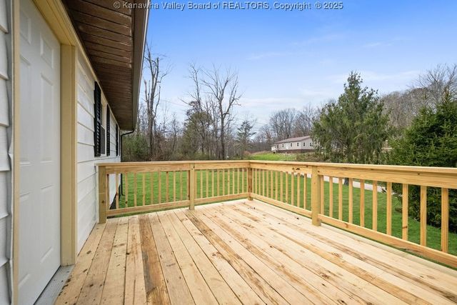 253 Bud Chatten Road, Leon, WV 25123