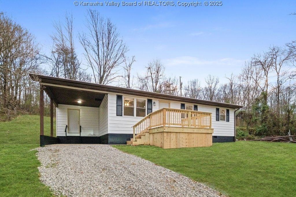 253 Bud Chatten Road, Leon, WV 25123