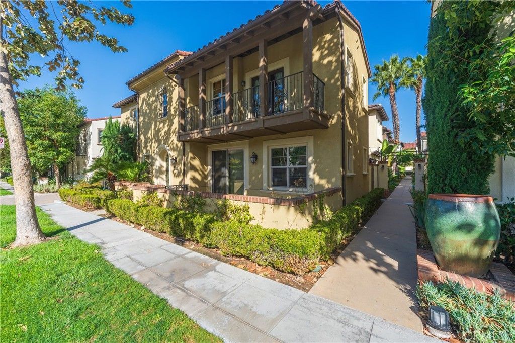 711 E Valencia, Anaheim, CA 92805 — exterior