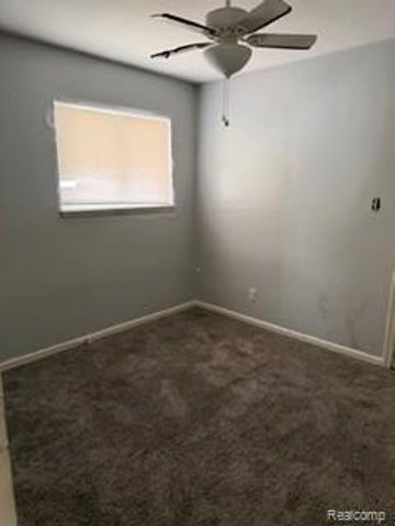 15358 Greenfield Road, Detroit, MI 48227