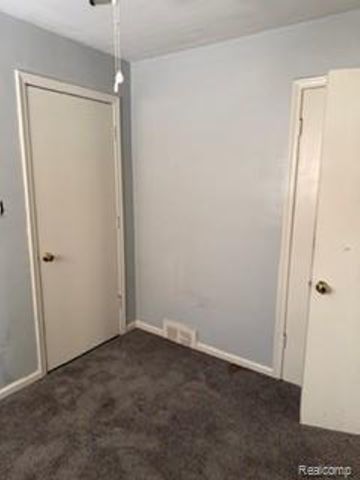 15358 Greenfield Road, Detroit, MI 48227