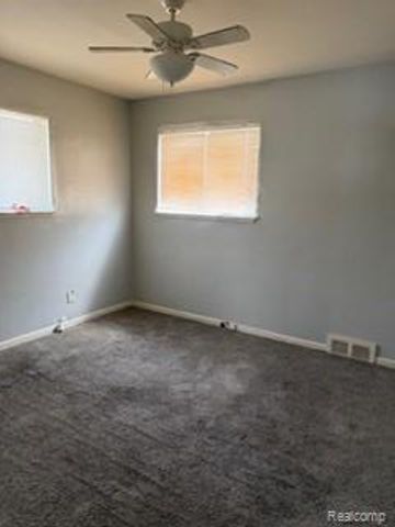 15358 Greenfield Road, Detroit, MI 48227