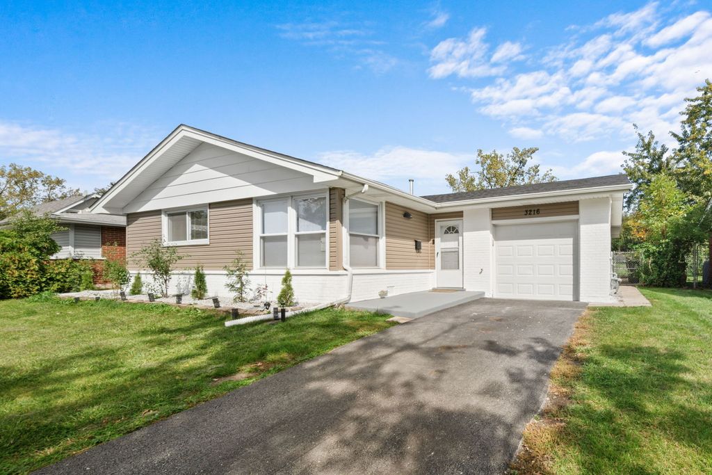 3216 Maple Lane, Hazel Crest, IL 60429 — photo 2