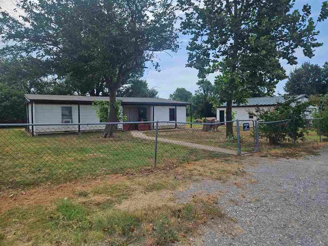 67 Ash Ave, Elgin, OK 73538