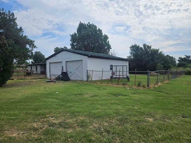 67 Ash Ave, Elgin, OK 73538
