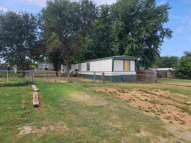 67 Ash Ave, Elgin, OK 73538