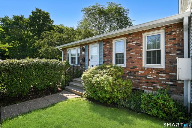 12 Esquire Drive A, Manchester, CT 06042