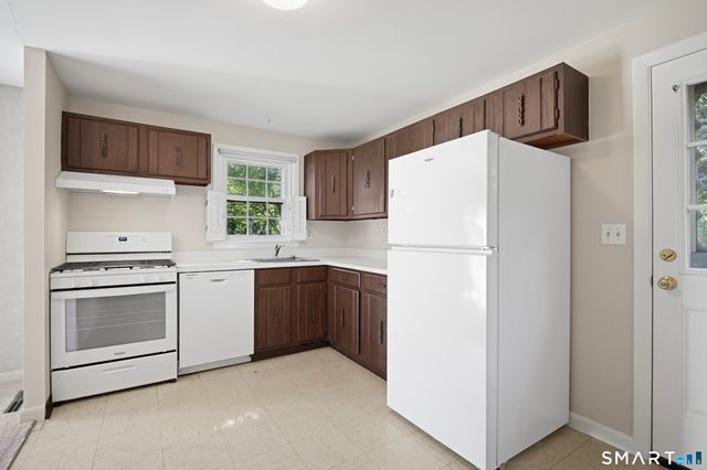 12 Esquire Drive A, Manchester, CT 06042