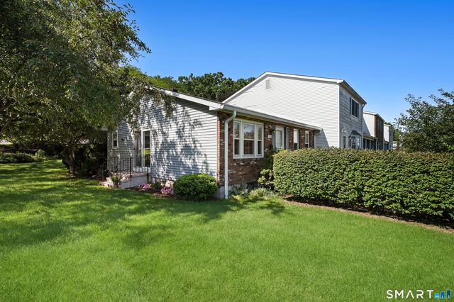 12 Esquire Drive A, Manchester, CT 06042