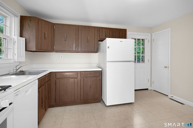 12 Esquire Drive A, Manchester, CT 06042