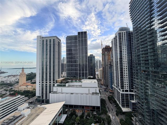 851 NE 1st Ave 2212, Miami, FL 33132