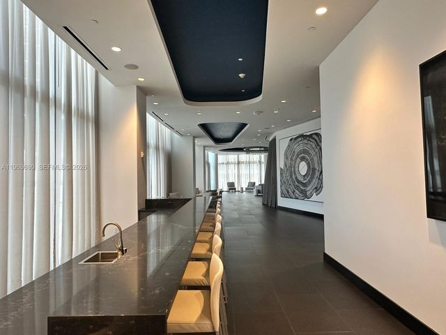 851 NE 1st Ave 2212, Miami, FL 33132