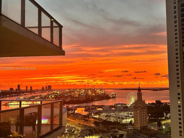 851 NE 1st Ave 2212, Miami, FL 33132