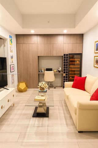 851 NE 1st Ave 2212, Miami, FL 33132