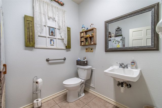 4918 Holly Road B1, Corpus Christi, TX 78411