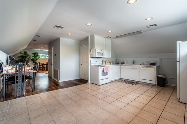 4918 Holly Road B1, Corpus Christi, TX 78411