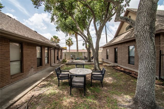 4918 Holly Road B1, Corpus Christi, TX 78411