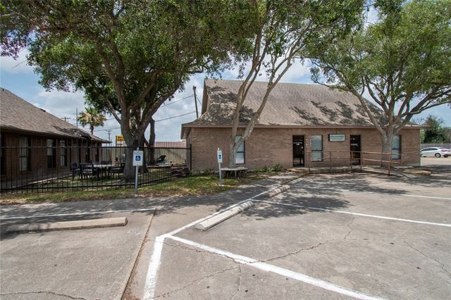 4918 Holly Road B1, Corpus Christi, TX 78411