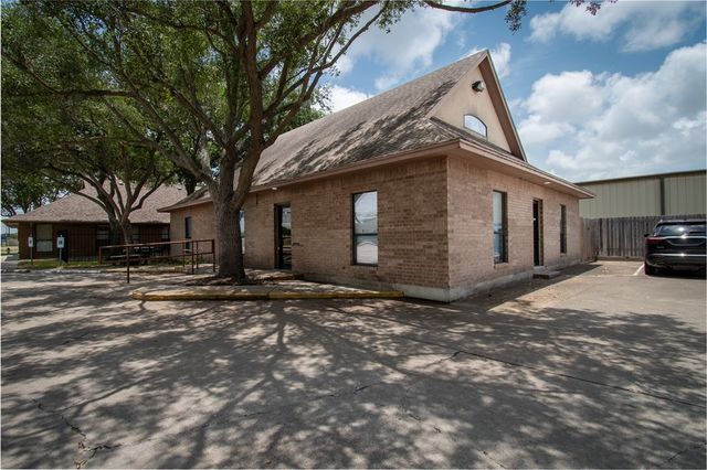4918 Holly Road B1, Corpus Christi, TX 78411
