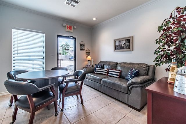 4918 Holly Road B1, Corpus Christi, TX 78411