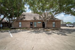 4918 Holly Road B1, Corpus Christi, TX 78411