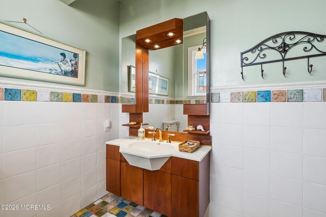 61 Franklin Avenue, Ocean Grove, NJ 07756