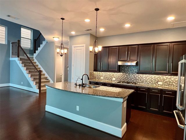 8832 Ashbloom Lane, Houston, TX 77080