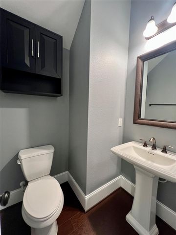 8832 Ashbloom Lane, Houston, TX 77080