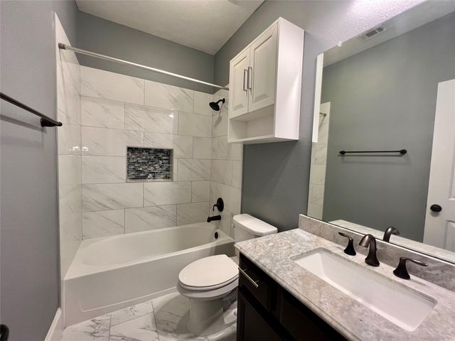 8832 Ashbloom Lane, Houston, TX 77080