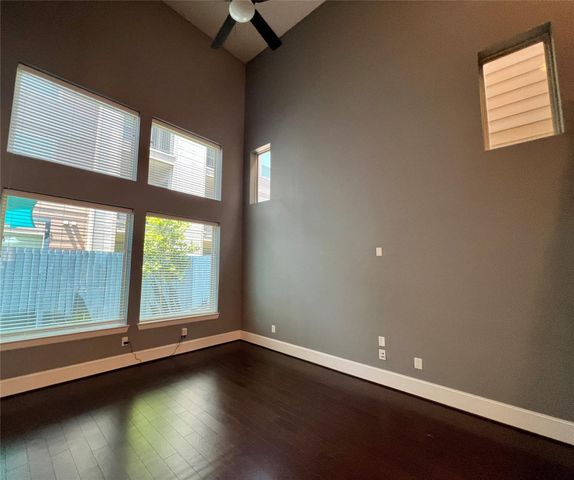 8832 Ashbloom Lane, Houston, TX 77080