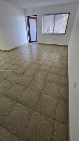 690 NE 123rd St 306, North Miami, FL 33161