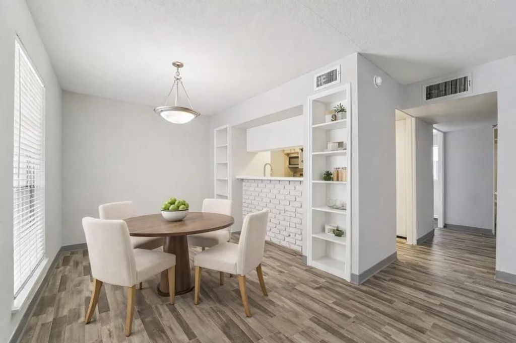 2815 Greenridge Drive 3-034, North Houston, TX 77057