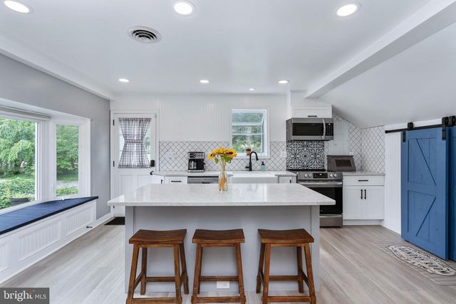 3801 WOODLEY DR, Alexandria, VA 22309