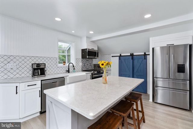 3801 WOODLEY DR, Alexandria, VA 22309