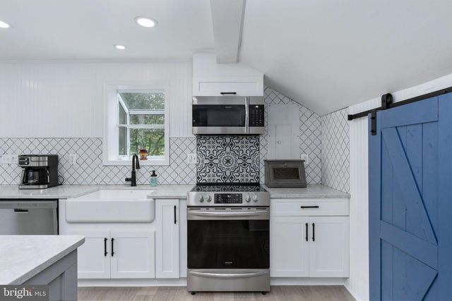 3801 WOODLEY DR, Alexandria, VA 22309
