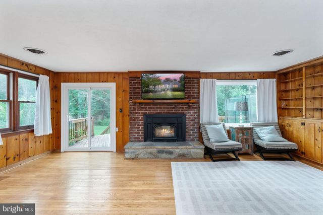 3801 WOODLEY DR, Alexandria, VA 22309