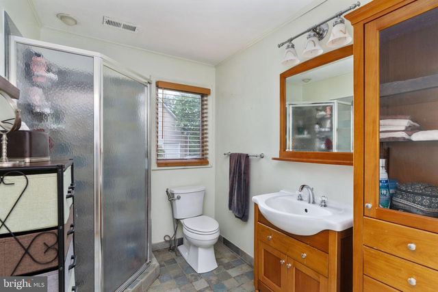 3801 WOODLEY DR, Alexandria, VA 22309