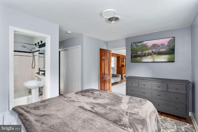 3801 WOODLEY DR, Alexandria, VA 22309