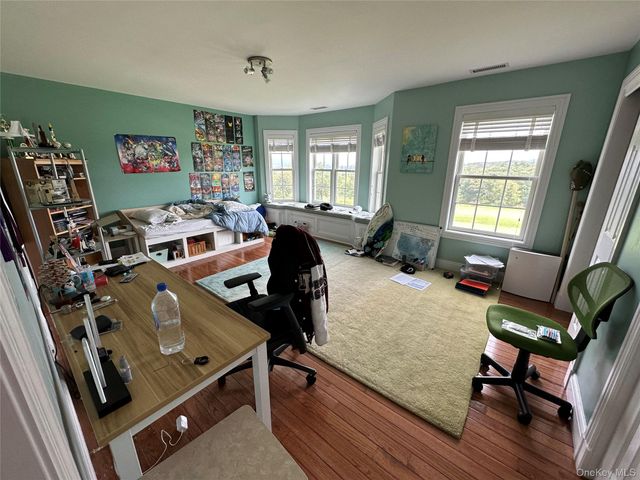 46 Mansion Ridge Boulevard, Monroe, NY 10950