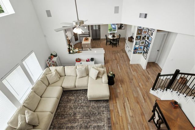 501 S 4th Street, La Porte, TX 77571